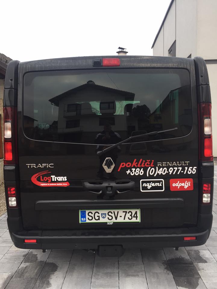 renault-traffic-passanger-04